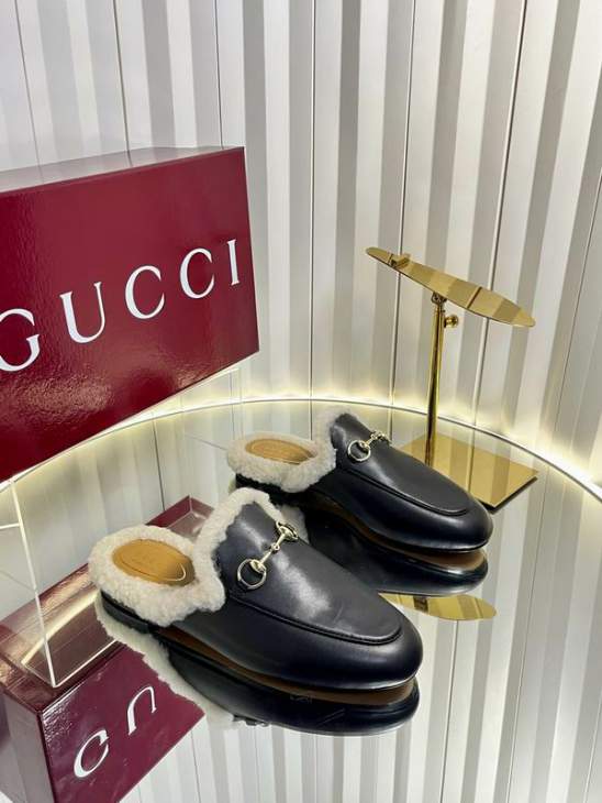 Picture of Gucci Slippers _SKUGuccisz35-42mnq11012022